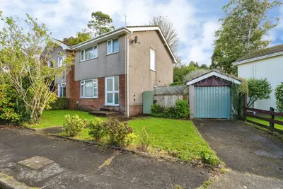 Beaconsfield Way, Swansea, SA2