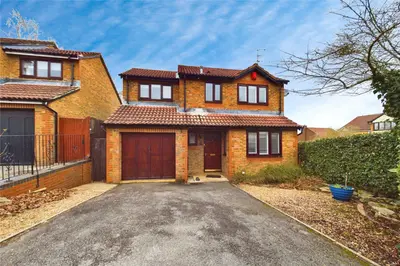 Lamden Way, Burghfield Common, RG7