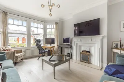 Rosebery Road, London, N10