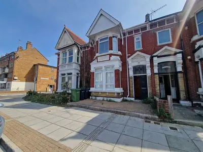 London Road, Portsmouth, Hampshire, PO2