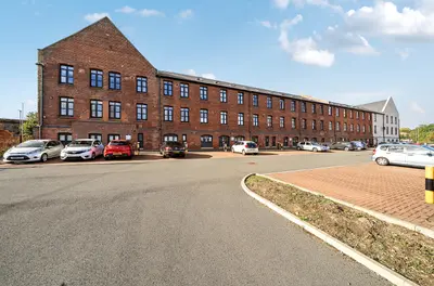 Viaduct Road, Leeds, LS4