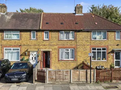 Thornaby Gardens, London, N18