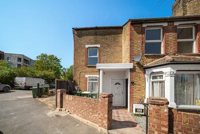 De Luci Road, Erith, DA8 1PS