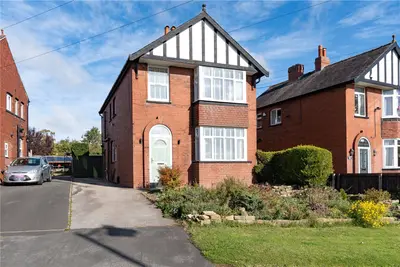 Main Street, Scholes, LS15