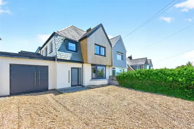 Trethellan Hill, Newquay, TR7