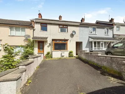 Larch Grove, Dunmurry, BT17