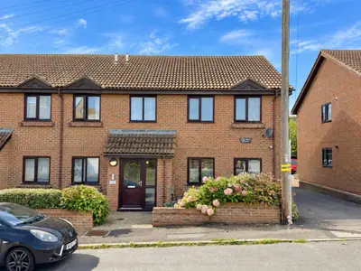 Victoria Road, Hythe, CT21
