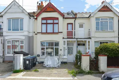 Douglas Road, Herne Bay, CT6
