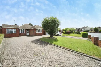 Hitchin Road, Luton, LU2