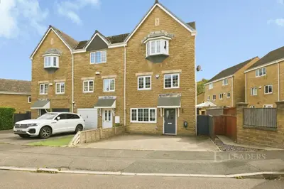 Hanby Close, Fenay Bridge, HD8