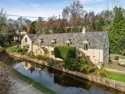Abbey Road, Llangollen, LL20