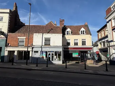 High Street, GRANTHAM