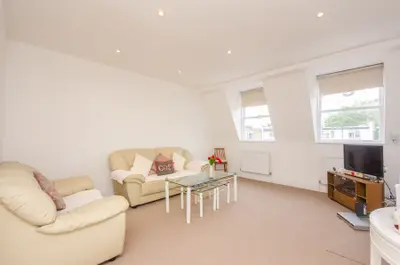 125e Holland Road, London