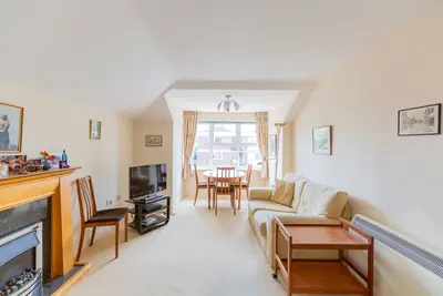 Henleaze Road, Bristol, BS9