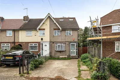 Collingwood Road, Uxbridge, UB8