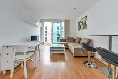69 Residence Tower, Woodberry Grove, London