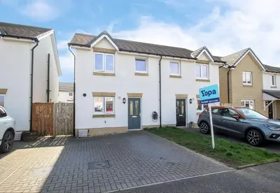 Bessie Graham Court, Kilwinning, KA13