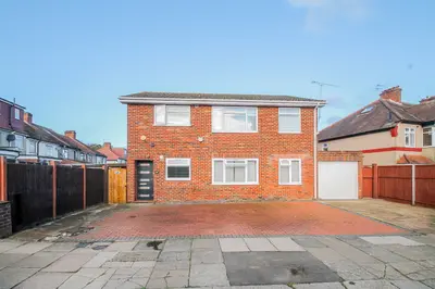 Portland Crescent, Greenford, UB6
