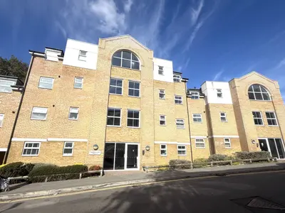 Freemans court, Rushden, NN10