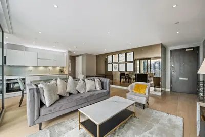 Flat , Heritage Tower, East Ferry Road, London