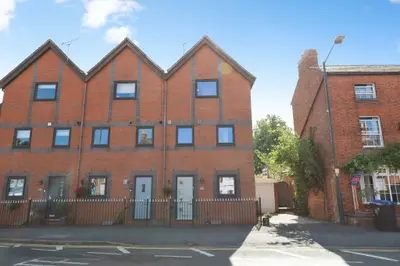 Thorpe Mews, Wellesbourne, Warwick