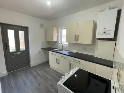 St Johns Road, Waterloo, L22