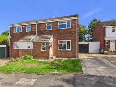 Thackeray End, Haydon Hill