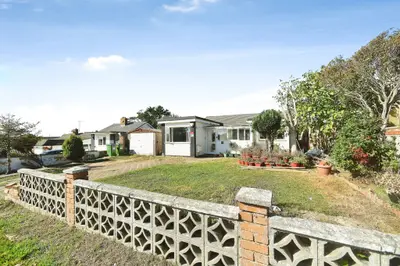 Telscombe Cliffs Way, Telscombe Cliffs, BN10