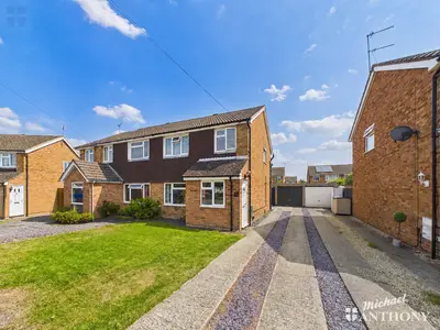 Neyland Drive, Aylesbury, HP19 9SA