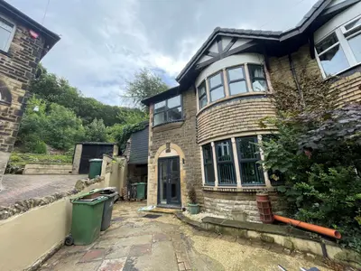 The Rise, Kirkstall, LS5