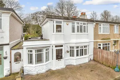 Hindhead Way, Wallington, SM6