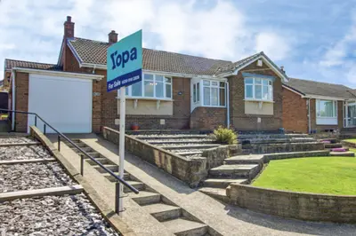Melvinia Crescent, Barnsley, S75