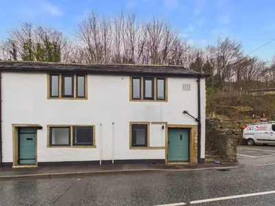 Wheatley Road, Halifax, HX3