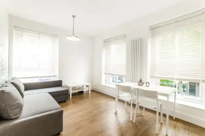 Flat 2, 127 Fonthill Road, London