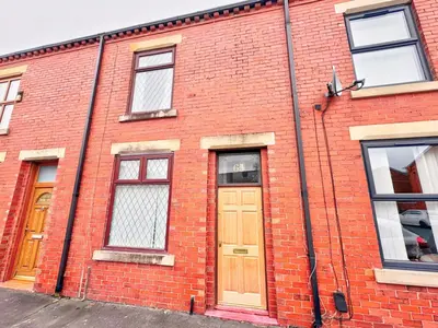 Severn Street, Leigh, WN7