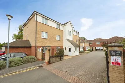 Sherriff Close, Esher, KT10