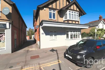 Beacon Hill Road, Hindhead, GU26