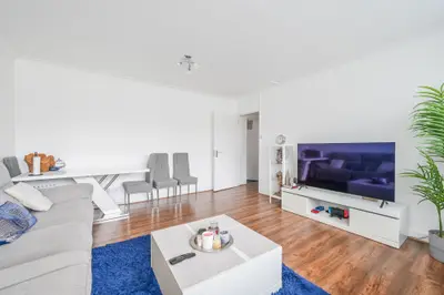 12 Berkeley House, 14 Wellington Way, London