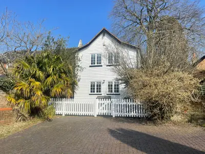 Fairmans Lane, Brenchley, Kent, TN12 7AD