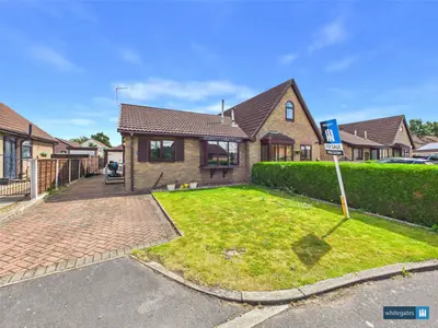 Harpenden Close, Dunscroft, DN7