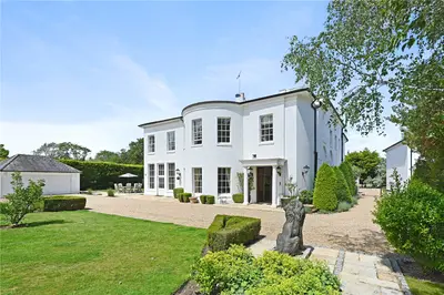 Kentish Lane, Brookmans Park, Hertfordshire, AL9 6JY