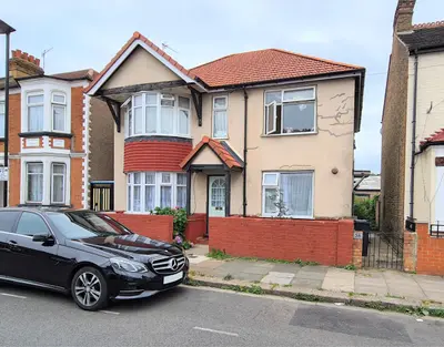 Standard Road, Hounslow, TW4