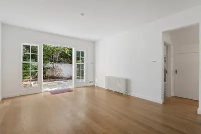 Pembroke Gardens Close, London, W8