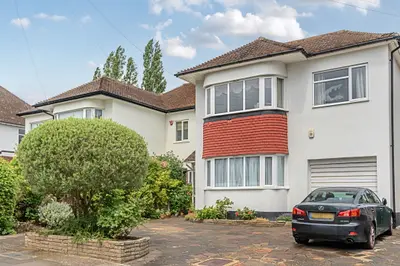 Hill Crescent, Totteridge, N20