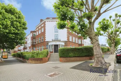 Regents Park Road, London, N3