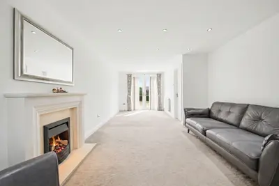 Meadowsweet Road, Hamilton, LE5