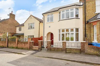Devereux Road, Windsor