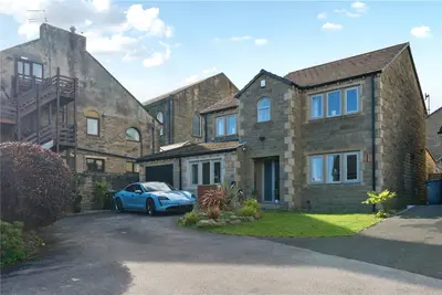 Scape View, Golcar, HD7