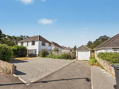 Longbarrow Close, Queens Park, BH8
