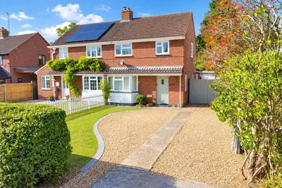 Owlsmoor Road, Owlsmoor, GU47